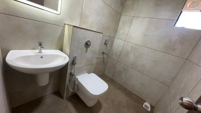 Bathroom Image of 580 Sq.ft 1 BHK Apartment / Flat for rent in Eroor Kochi for Rs. 32000