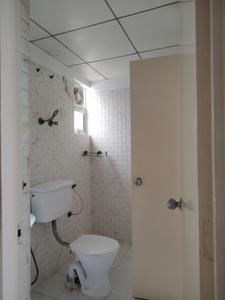 Common Bathroom Image of 1050 Sq.ft 2.5 BHK Apartment / Flat for sale in Gaursons Gaur City 5th Avenue, Noida Extension Greater Noida for Rs. 8900000