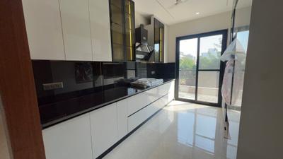 Kitchen Image of 2450 Sq.ft 4 BHK Builder Floor for sale in Ansal Esencia Sector 67, Sector 67 Gurgaon for Rs. 23500000