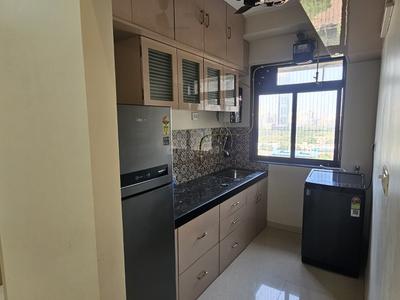 Kitchen Image of 600 Sq.ft 2 BHK Apartment / Flat for rent in Dadar East Mumbai for Rs. 72000