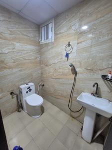 Bathroom Image of 1399 Sq.ft 3 BHK Apartment / Flat for rent in RN Amod Residency, Sector 73 Noida for Rs. 22000