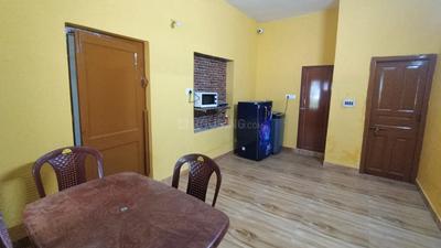 Hall Image of P.G in Haltu, Kolkata