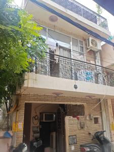 Image of 900 Sq.ft 2 BHK Builder Floor for rent in Aya Nagar, New Delhi for Rs. 20000