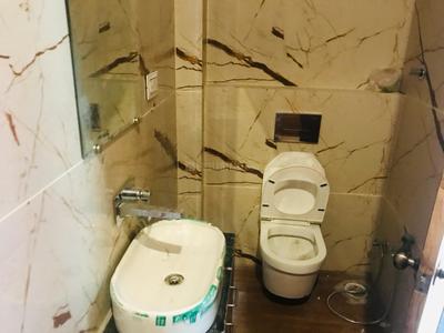 Bathroom Image of 250 Sq.ft 1 RK Builder Floor for rent in Mahalakshmi Nagar Indore for Rs. 15000
