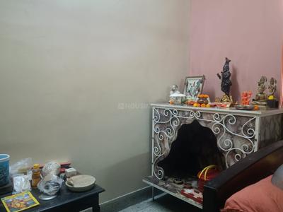 Bedroom Image of 720 Sq.ft 2 BHK Builder Floor for rent in Dhakuria Kolkata for Rs. 20000