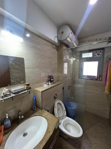 Bathroom Image of 743 Sq.ft 2 BHK Apartment / Flat for sale in Amanora Adreno Towers, Hadapsar Pune for Rs. 17000000
