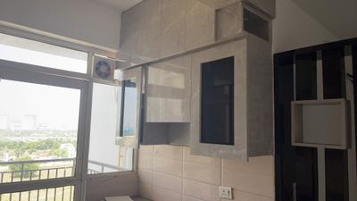 Kitchen Image of 950 Sq.ft 2 BHK Apartment / Flat for rent in Suncity Avenue 76, Sector 76 Gurgaon for Rs. 22000