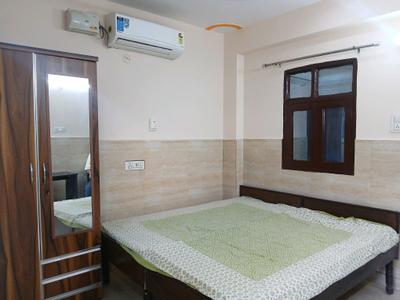 1 RK Independent Builder Floor