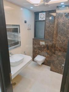 Bathroom Image of 6000 Sq.ft 7 BHK Independent House for sale in Sector 41 Noida for Rs. 87000000