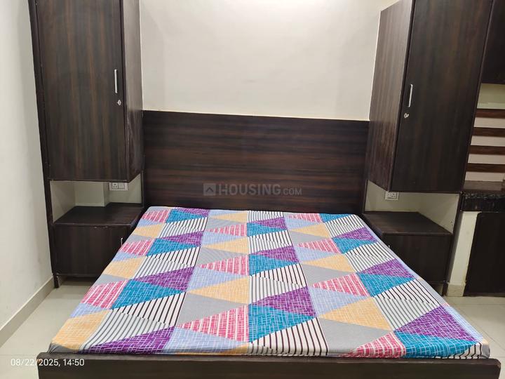 DLF Phase 3 Bedroom 1