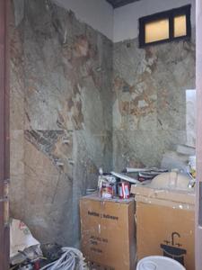 Common Bathroom Image of 1300 Sq.ft 3 BHK Apartment / Flat for sale in Skyline Dev Infra, Sector 49 Noida for Rs. 6000000