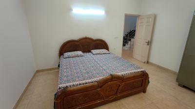 Bedroom Image of 3500 Sq.ft 3.5 BHK Independent House for rent in Omaxe NRI City, Omega II Greater Noida for Rs. 45000