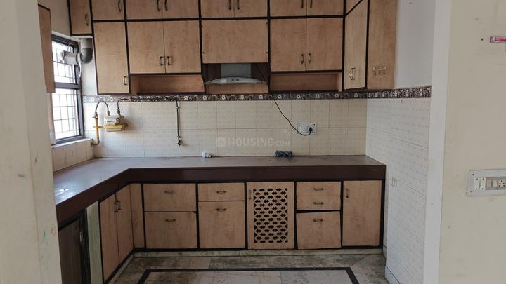 Emerald apartment Main Image 1