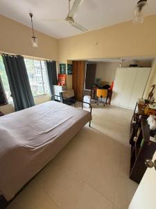 Bedroom Image of 1300 Sq.ft 3 BHK Apartment / Flat for sale in Bandra West Mumbai for Rs. 50000000