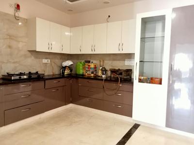 Kitchen Image of 1800 Sq.ft 3 BHK Builder Floor for rent in Paschim Vihar New Delhi for Rs. 58000