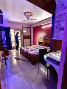Bedroom Image of 1350 Sq.ft 3 BHK Apartment / Flat for sale in Panchsheel Greens 2, Noida Extension Greater Noida for Rs. 10800000