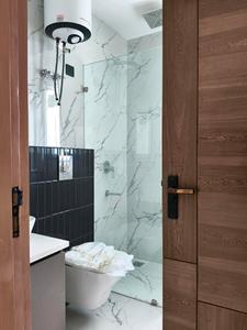 Common Bathroom Image of 3240 Sq.ft 4 BHK Builder Floor for sale in Suncity Heights, Sector 54 Gurgaon for Rs. 55000000
