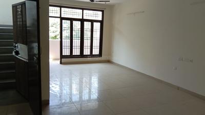 Living Room Image of 1300 Sq.ft 2.5 BHK Builder Floor for rent in Wave Builder Floors, Wave City Ghaziabad for Rs. 15000