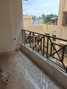 Balcony Image of 800 Sq.ft 2 BHK Apartment / Flat for rent in Chinar Park Kolkata for Rs. 15000