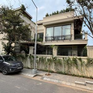 Image of 18000 Sq.ft 9 BHK Villa for sale in Palam Vihar, Gurgaon for Rs. 600000000