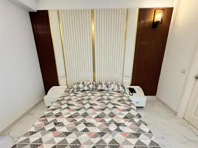 Bedroom Image of 700 Sq.ft 1 RK Apartment / Flat for rent in Purvanchal Royal City Phase 2, Chi V Greater Noida for Rs. 27500