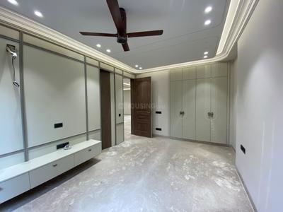 Bedroom Image of 2700 Sq.ft 4 BHK Builder Floor for sale in Model Town New Delhi for Rs. 61500000