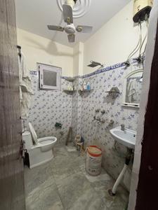 Bathroom Image of 945 Sq.ft 2 BHK Apartment / Flat for rent in Mehrauli New Delhi for Rs. 22000