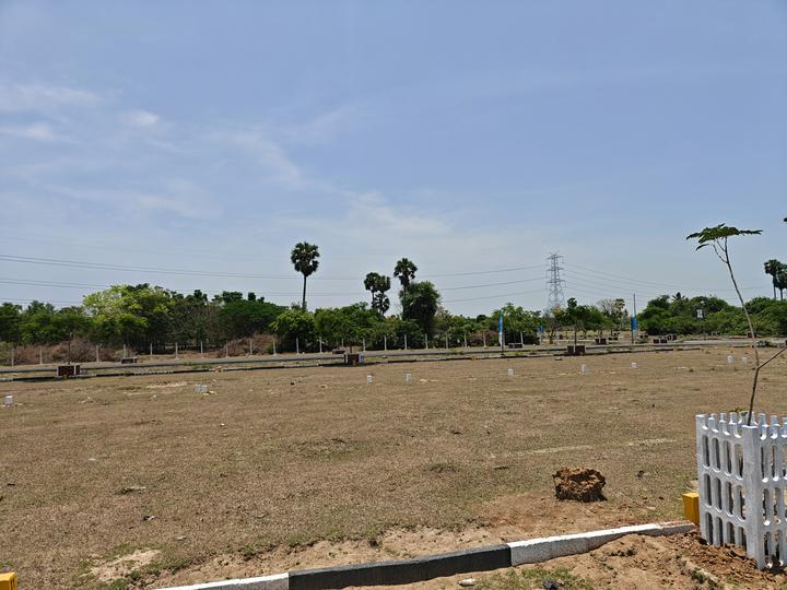 Athulyam Main Image 1