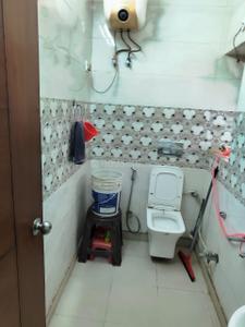 Bathroom Image of 1400 Sq.ft 2 BHK Apartment / Flat for sale in Alaknanda New Delhi for Rs. 28000000
