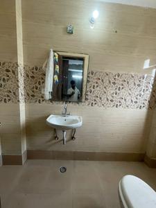 Bathroom Image of 900 Sq.ft 2 BHK Builder Floor for rent in Saket New Delhi for Rs. 28500