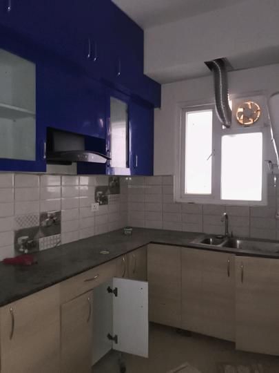 Gaur City 7th Avenue Main Image 1