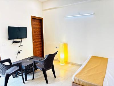 Hall Image of 900 Sq.ft 1 RK Apartment / Flat for rent in Sector 50 Gurgaon for Rs. 20000