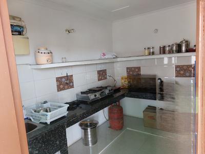 Kitchen Image of 800 Sq.ft 1 BHK Builder Floor for rent in Court Colony Sirsa for Rs. 9000