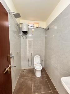 Bathroom Image of 1800 Sq.ft 3 BHK Apartment / Flat for rent in Madhapur Hyderabad for Rs. 65000