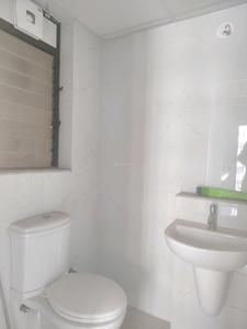 Common Bathroom Image of 2700 Sq.ft 4 BHK Apartment / Flat for rent in Thane West Thane for Rs. 85000