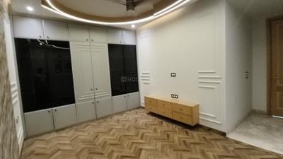 Bedroom Image of 4300 Sq.ft 5 BHK Builder Floor for sale in Kaushambi Ghaziabad for Rs. 47500000