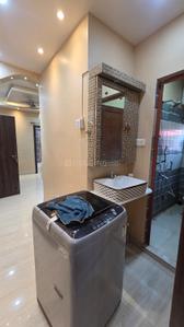 Kitchen Image of 1000 Sq.ft 2 BHK Apartment / Flat for rent in Tangra Kolkata for Rs. 32000