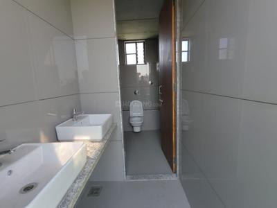 Bathroom Image of 2400 Sq.ft 3 BHK Apartment / Flat for sale in Vastrapur Ahmedabad for Rs. 19200000