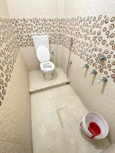 Bathroom Image of 500 Sq.ft 1 RK Independent House for rent in Jhusi Allahabad for Rs. 6000
