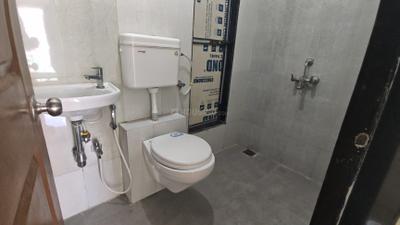 Image of 850 Sq.ft 2.5 BHK Apartment / Flat for rent in Borivali East, Mumbai for Rs. 55000
