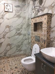 Common Bathroom One Image of 2000 Sq.ft 3 BHK Builder Floor for sale in Mansarover Garden New Delhi for Rs. 35000000