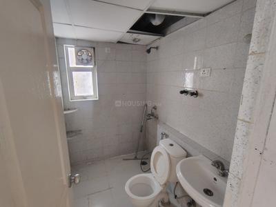 Bathroom Image of 990 Sq.ft 2 BHK Apartment / Flat for sale in Logix Blossom Zest, Sector 143 Noida for Rs. 6000000