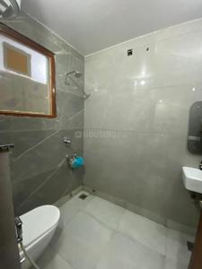 Bathroom Image of 1800 Sq.ft 3 BHK Builder Floor for rent in Sector 21 Gurgaon for Rs. 60000