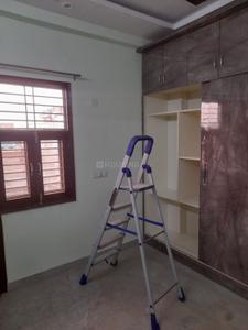 Bedroom Image of 1000 Sq.ft 2 BHK Builder Floor for rent in Preet Vihar New Delhi for Rs. 25000