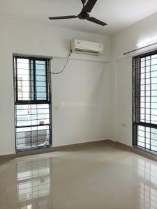 Bedroom Image of 900 Sq.ft 2 BHK Apartment / Flat for rent in Magarpatta Iris, Magarpatta City Pune for Rs. 42000
