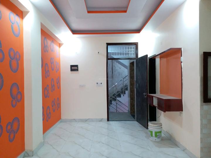 2 BHK 900 Sqft Flat for sale at Shalimar Garden, Ghaziabad Property