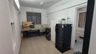 Kitchen Image of 560 Sq.ft 1 BHK Apartment / Flat for rent in Rajat Rashmi Apartment, Koregaon Park Pune for Rs. 32000