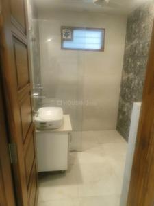 Bathroom Image of 1350 Sq.ft 3 BHK Builder Floor for sale in BPTP District 5, Sector 84 Faridabad for Rs. 12000000