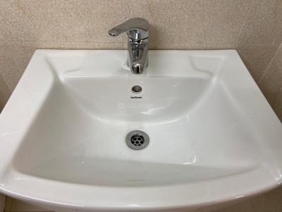 Bathroom Image of 2725 Sq.ft 4 BHK Apartment / Flat for sale in Spaze Privvy The Address, Sector 93 Gurgaon for Rs. 29500000