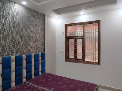 Bedroom Image of 1125 Sq.ft 4 BHK Apartment / Flat for sale in Sector 38 Rohini New Delhi for Rs. 7500000